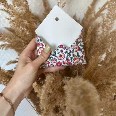 Petite enveloppe florale décorative en argile  🌸